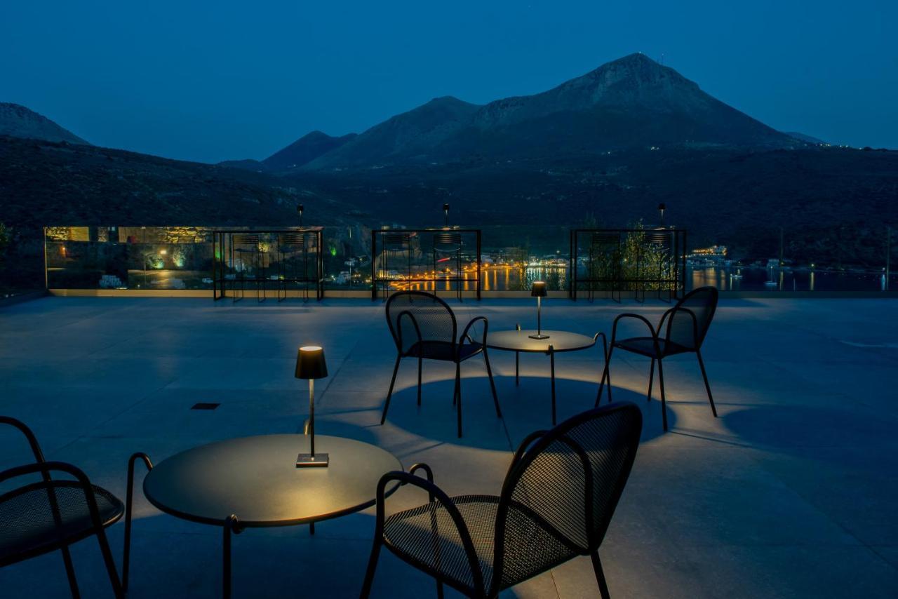 Manifest Boutique Hotel Oitylo Esterno foto