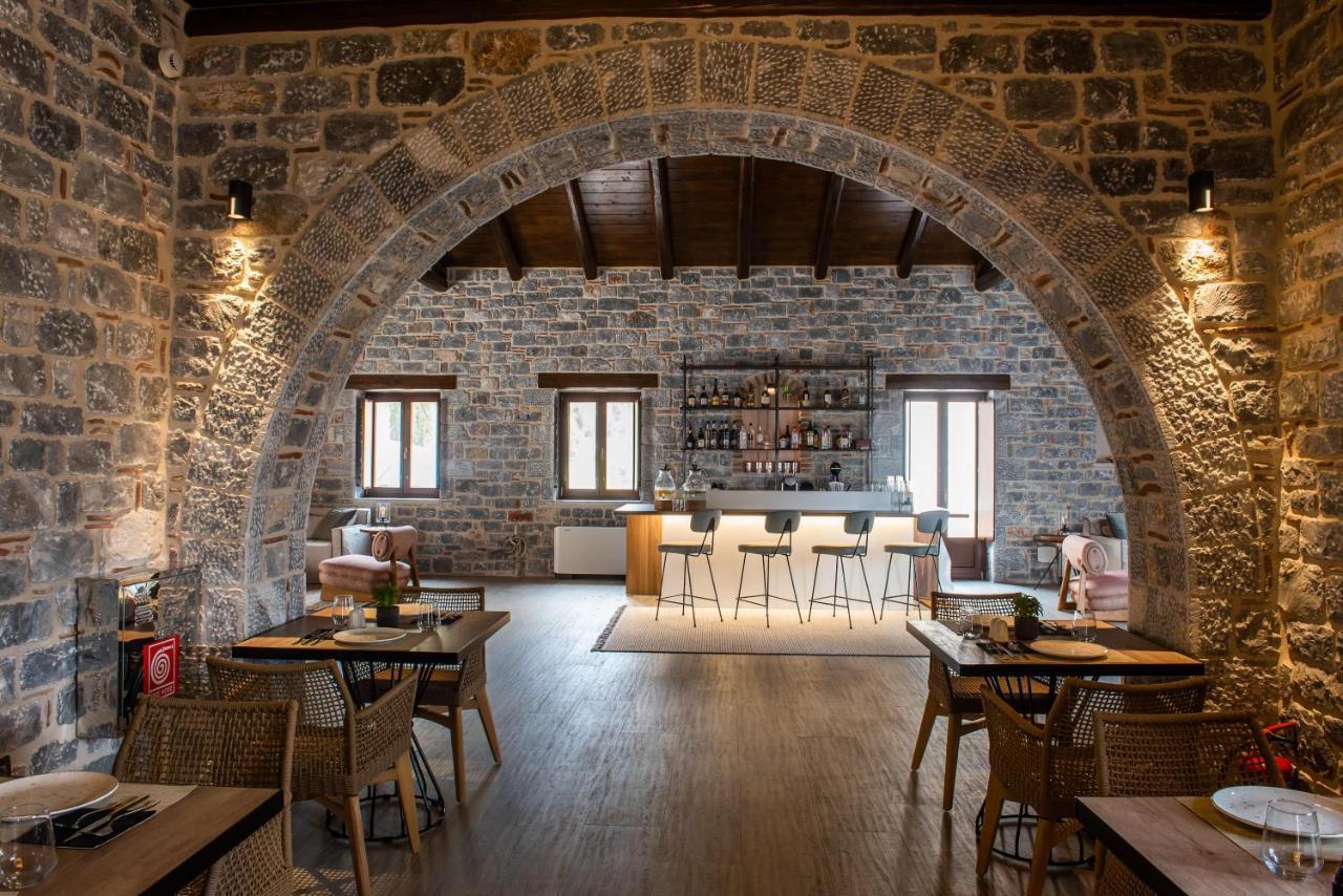 Manifest Boutique Hotel Oitylo Esterno foto