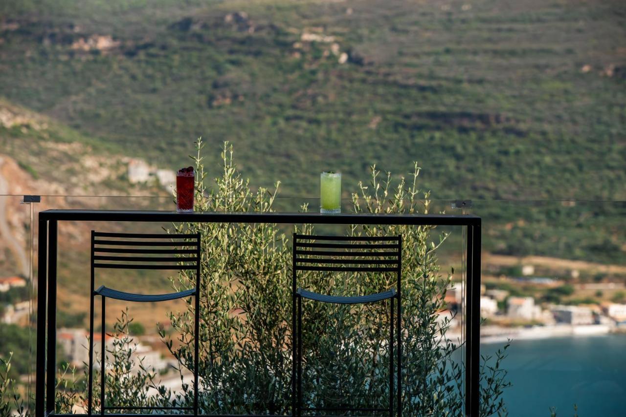 Manifest Boutique Hotel Oitylo Esterno foto
