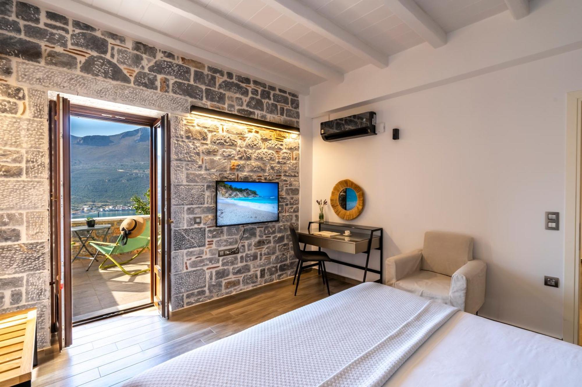 Manifest Boutique Hotel Oitylo Esterno foto