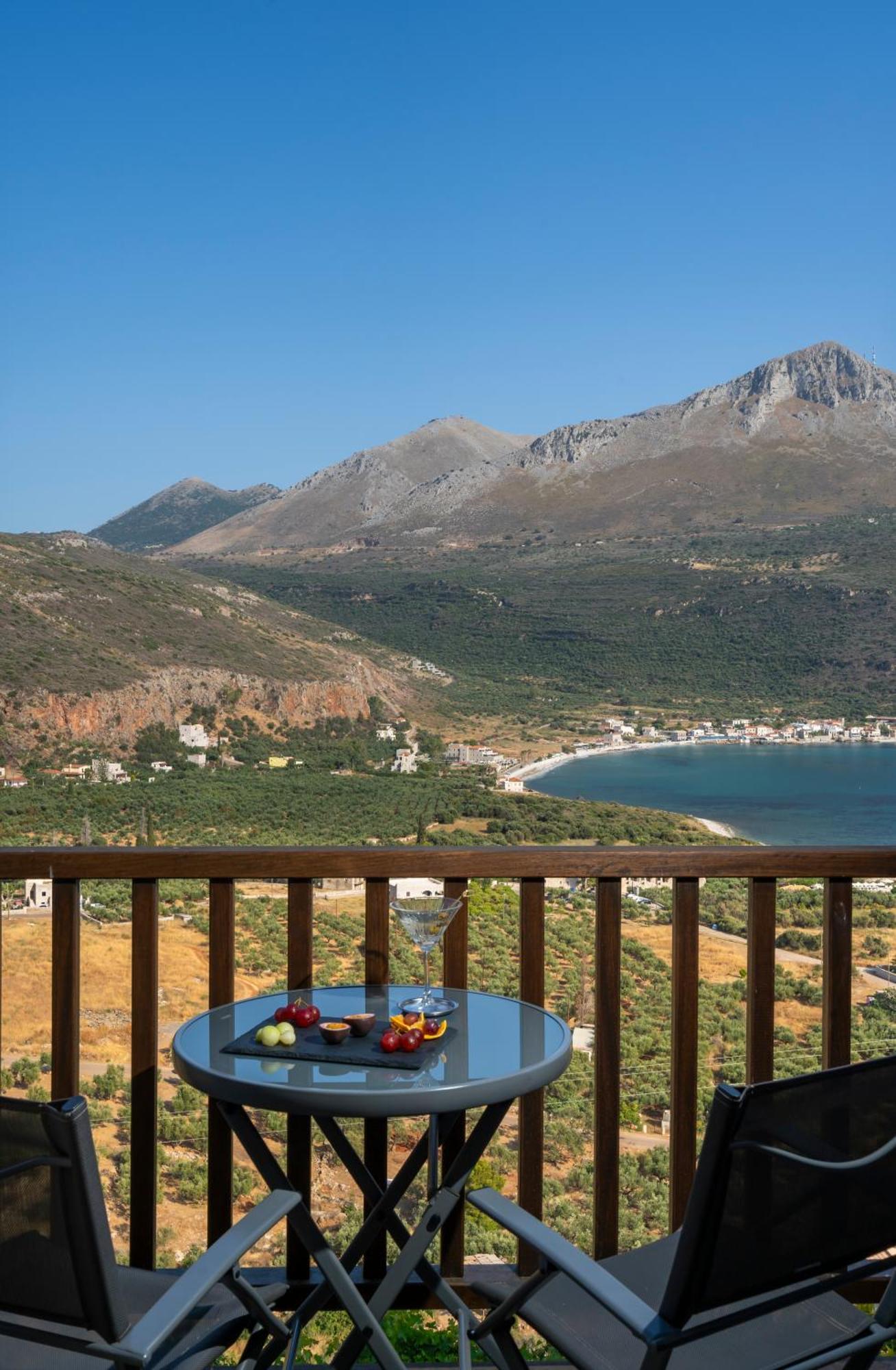 Manifest Boutique Hotel Oitylo Esterno foto